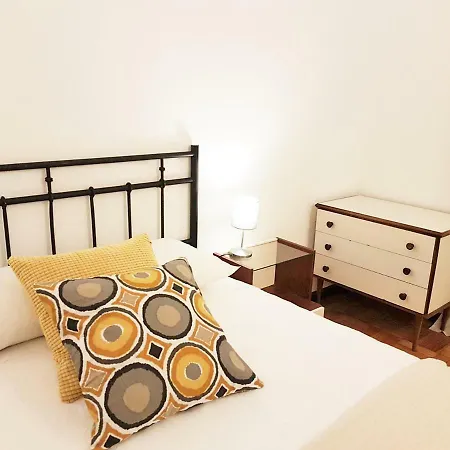 By Rotunda Da Boavista * ポルト